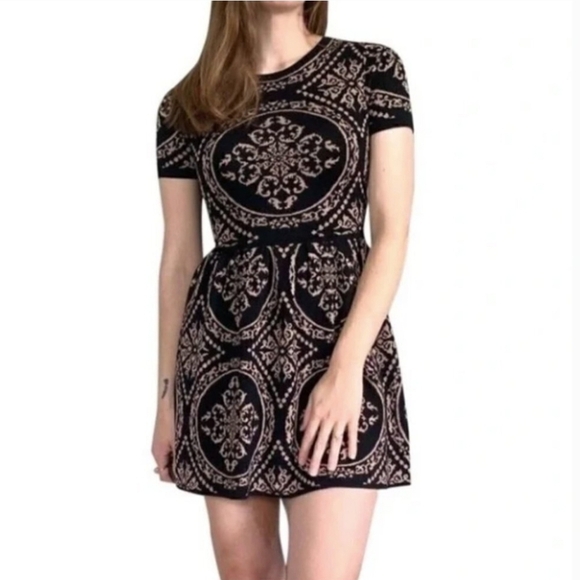 Romeo Juliet Couture Black/Tan Damask SS Sweater Dress Sz XS EUC MSRP $168 - Picture 1 of 7